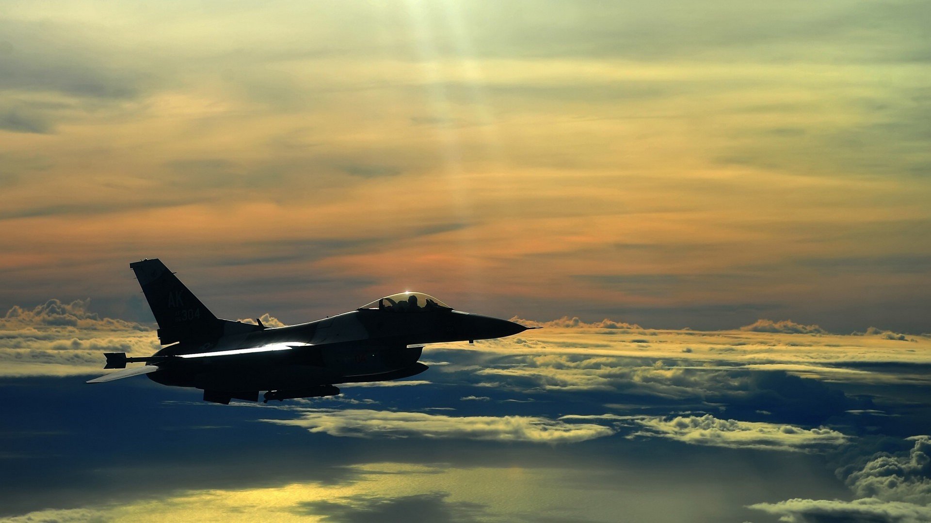 奥卡拉汉强势冲刺卫冕200米自由泳冠军